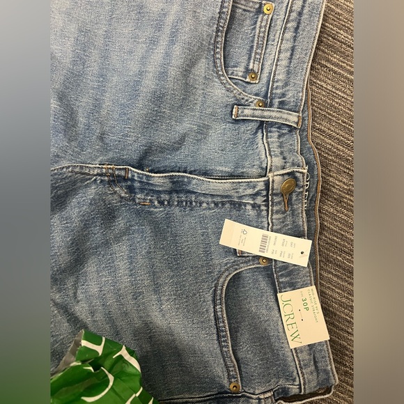 J Crew jeans, petite size 30 mid-rise 90s classic straight fit, pheasant wash - Picture 6 of 9